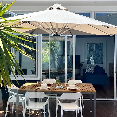 The Lighthouse - Free Breakfast With Stunning Mountain & Sea Views-2